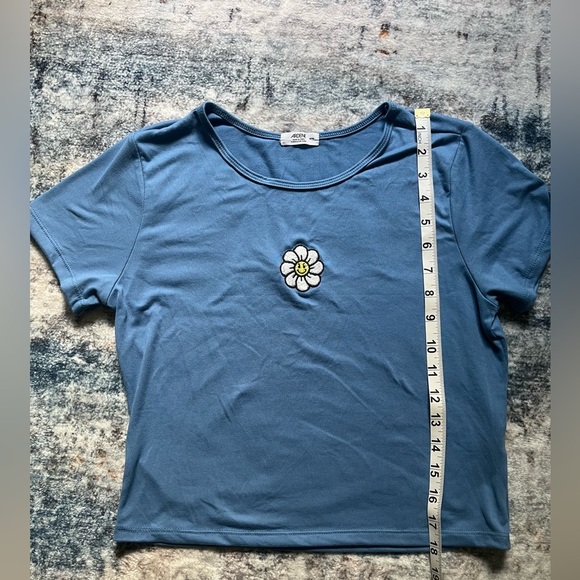 Blue Daisy Embroidered Women's Top - Picture 3 of 6